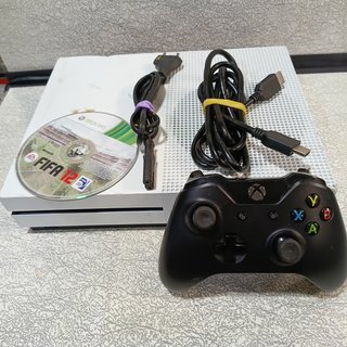 Xbox One S Blanca + FIFA 17