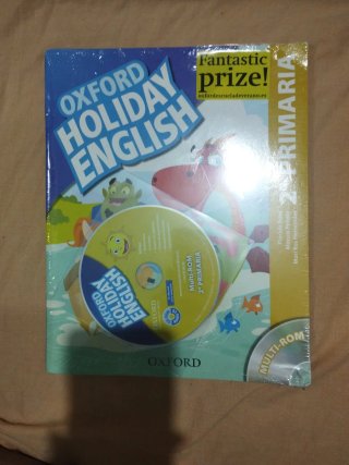 Holiday English 2.º Primaria. Student's Pack 3r...