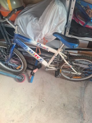 Bicicleta Infantil J-Bike Azul y Blanca