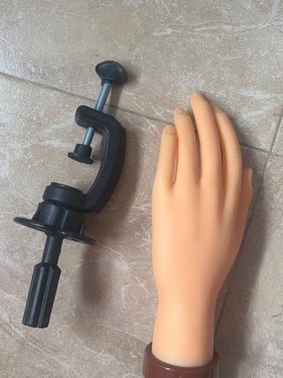 Mano Manicurista Práctica + Soporte