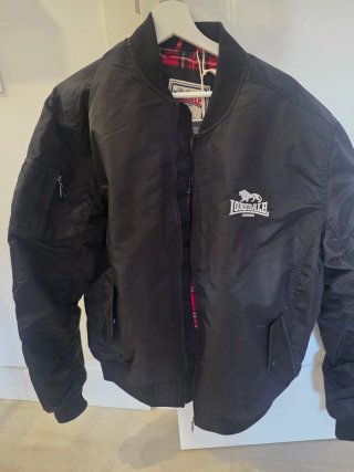 Chaqueta Bomber Lonsdale Negra Nueva