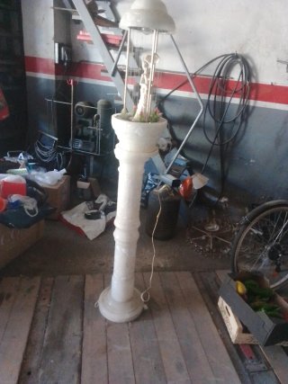 Figura Alabastro con Columna
