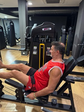 20 o 30 Máquinas de Gimnasio Profesionales sin uso