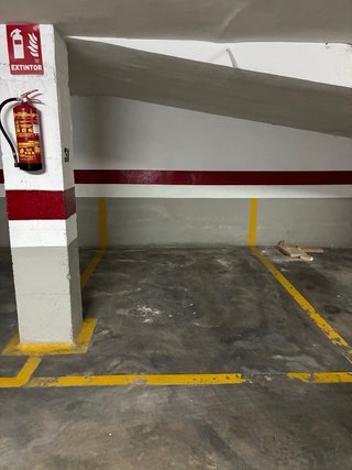 Alquiler/ Venta Plaza garaje pequeña