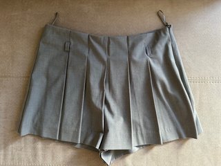 Falda pantalón Zara gris plisada XS
