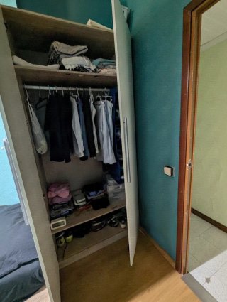 Dormitorio Juvenil: Cama, Armario y Escritorio