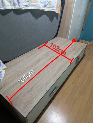 Dormitorio Juvenil: Cama, Armario y Escritorio