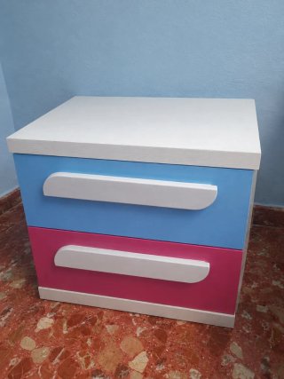 Comodino per bambini con 2 cassetti