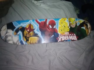 Monopatín Marvel Ultimate Spider-Man