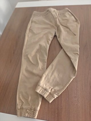 Pantalón beige talla M
