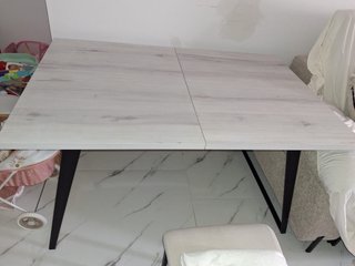 Mesa moderna madera y metal de Kibuc nueva