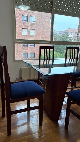 Mesa de comedor medidas 1,70x0,90 con 6 sillas