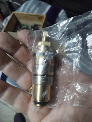 Válvula de Grifo Metálica