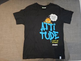 T-shirt Benetton Garfield Preta