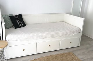 Cama Diván HEMNES IKEA Blanca + 2 colchones
