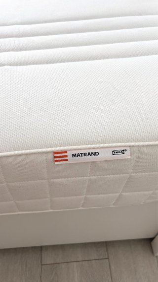 Cama Diván HEMNES IKEA Blanca + 2 colchones
