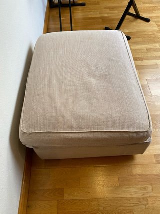 Reposapiés KIVIK beige con almacenaje