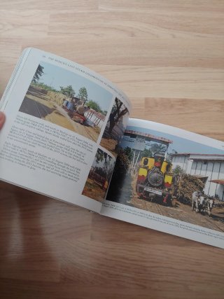 Libro en idioma inglés sobre trenes y locomotoras