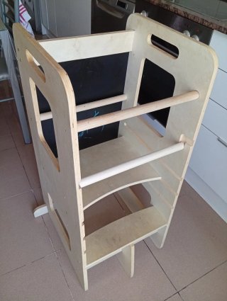 Torre de Aprendizaje Infantil con Pizarra