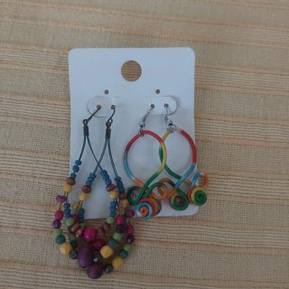 Pendientes largos de cuentas y aro
