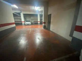Garaje en alquiler en Paseo Constitución - Las Damas en Zaragoza