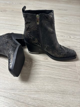 Botines Alma en Pena Negros