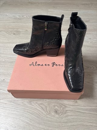 Botines Alma en Pena Negros