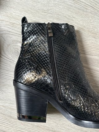 Botines Alma en Pena Negros
