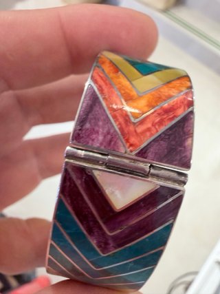 Brazalete plata 950 con incrustaciones de mineral.