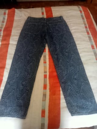 Pantalón de hombre estampado