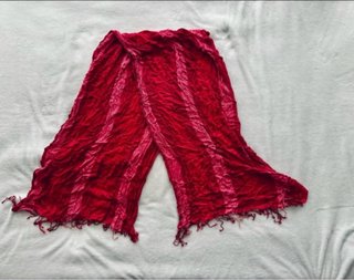 Sciarpa Rossa e Rosa con Frange – Stile Boho Chic