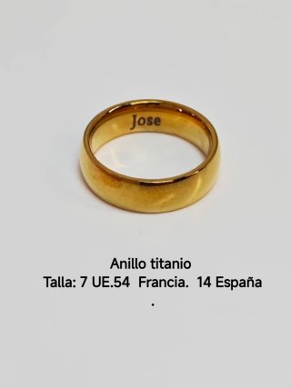 Anillo titanio grabado Jose dorado inoxidable