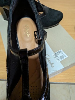 Zapatos de tacón negros Clarks mujer