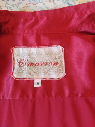 Blusa color burdeos.Estilo Años 90.