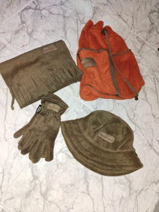 Conjunto de Gorro, Bufanda y Guantes
