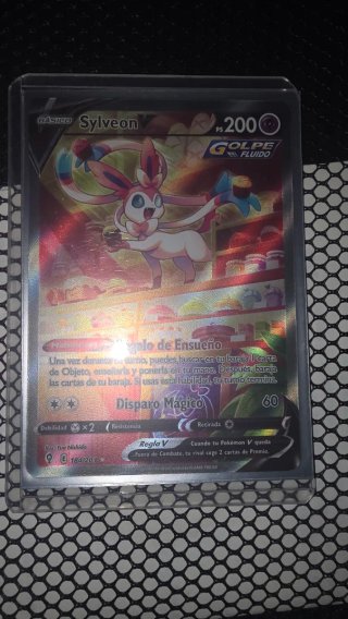 Carta Pokémon Sylveon V 184/203