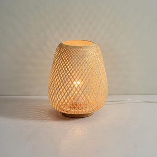 Lámpara de Bambú Tejida Estilo Japonés