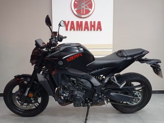 Yamaha MT09 Y-AMT AÑO 2024 Y TAN SOLO 2.500 KMS