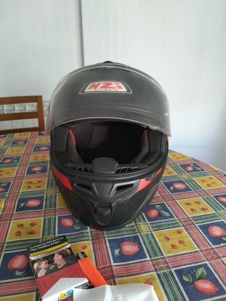 Casco de Moto NZI Negro