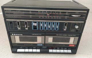 Equipo de música Sanyo vintage