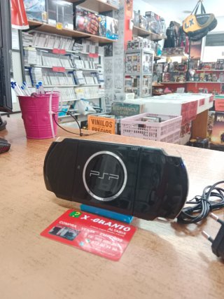 CONSOLA SONY PSP 3004 NERA CON CARICATORE