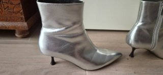 Botines de piel plateados Zara