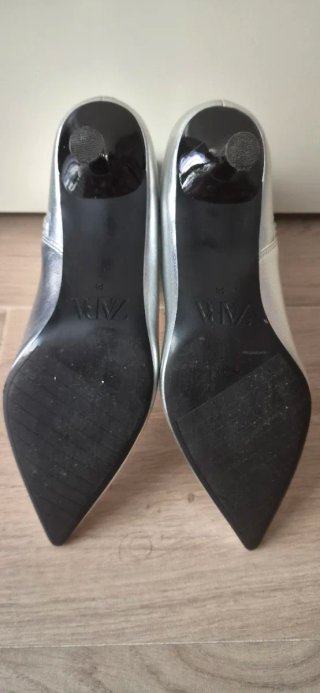 Botines de piel plateados Zara