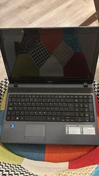 Portátil Acer Aspire 5250