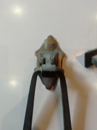 Picaporte antiguo de bronce