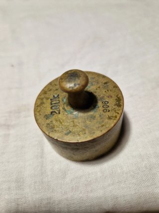 Pesa ponderal antiguo