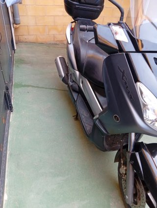 Yamaha XMAX 250