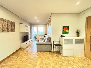 Se vende piso en Plaza San Martín de Abendaño, 5