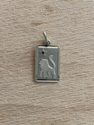 Colgante Plata 800 Leo Estrella Negra