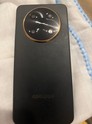 Teléfono Coolpad Negro y Dorado